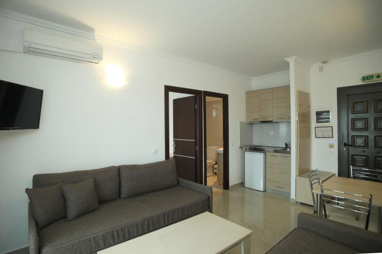 Naias Aparthotel Hanióti Kültér fotó